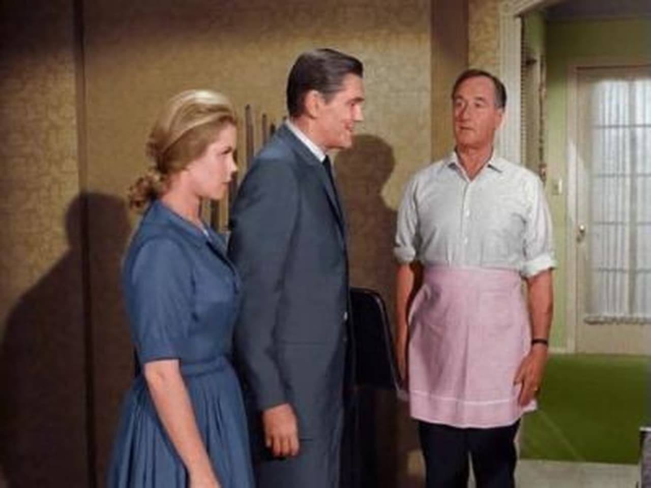 Bewitched - Season 1 Episode 32 : Illegal Separation