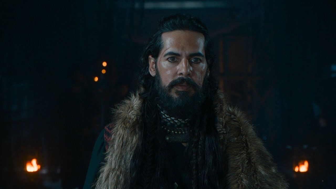 The Empire — still 13