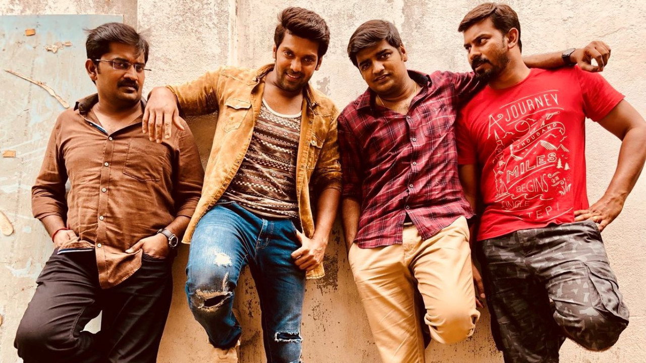 Ghajinikanth (2018) Hindi Dubbed backdrop