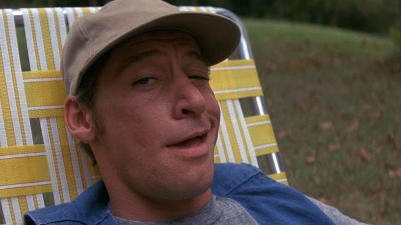 Ernest Goes to Camp background