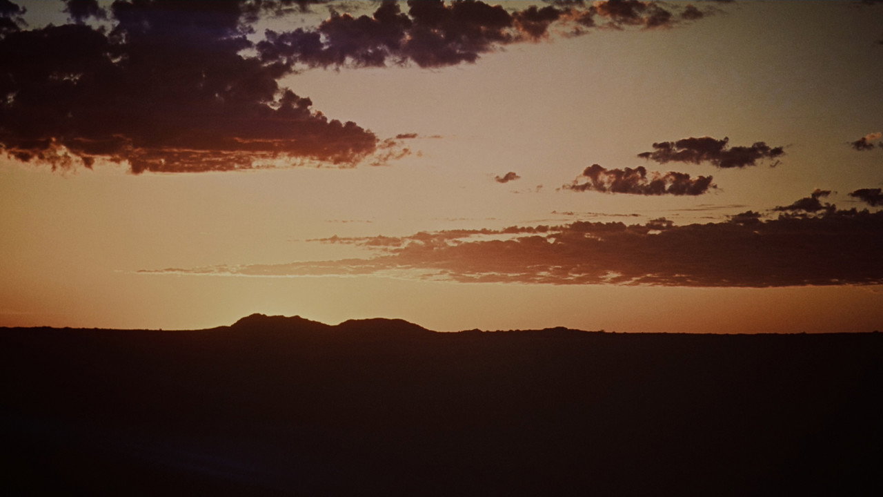 2001: A Space Odyssey background 17