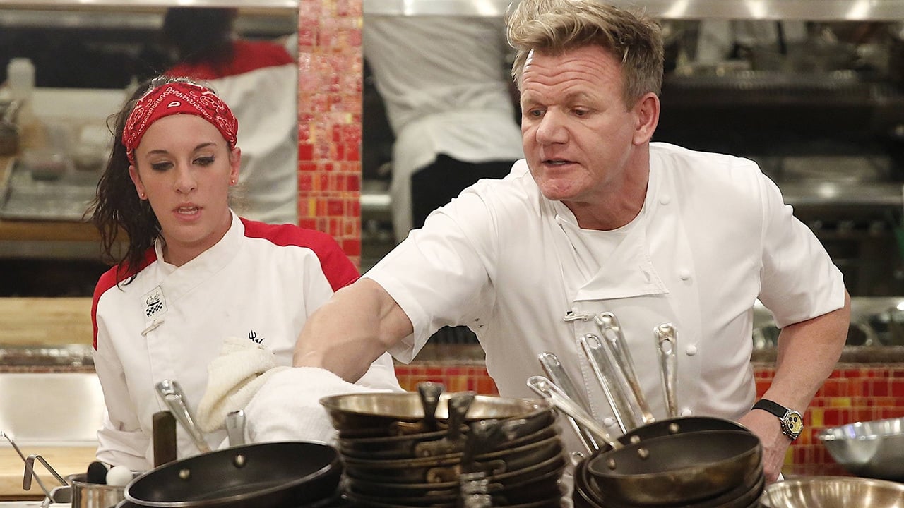 Hell's Kitchen - Season 15 Episode 8 : 10 Chefs Compete