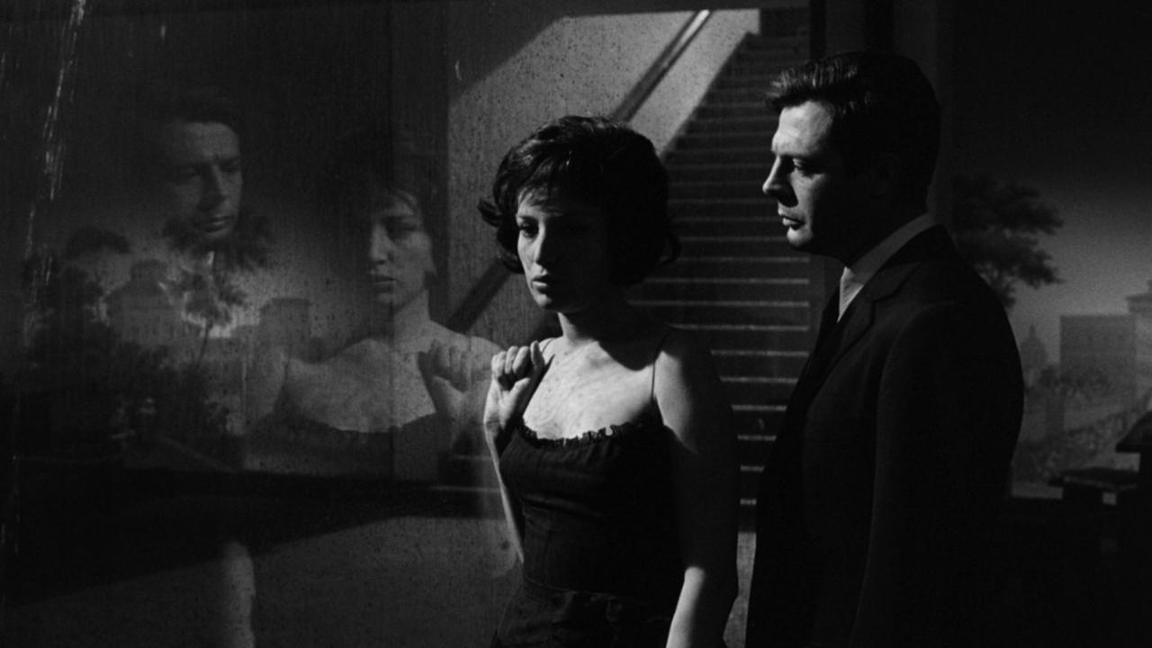 La Notte Backdrop Image