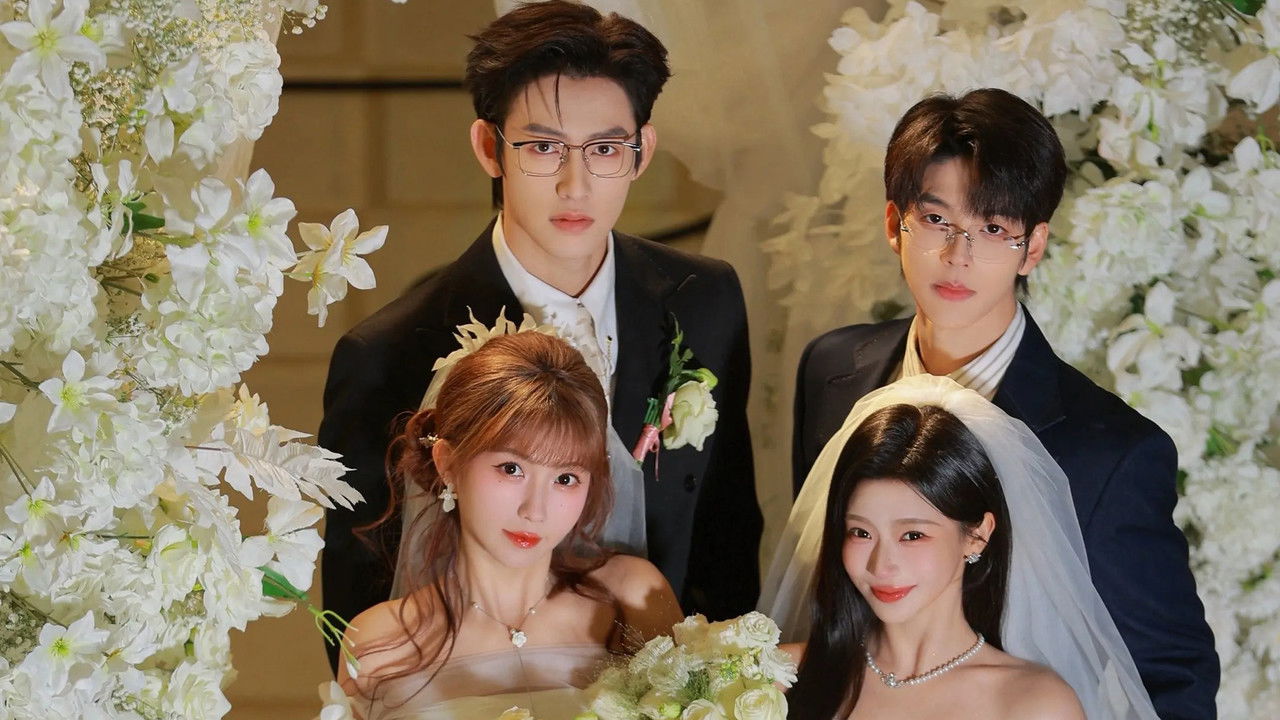 Book-Traveling Rich Sisters-in-Law backdrop image