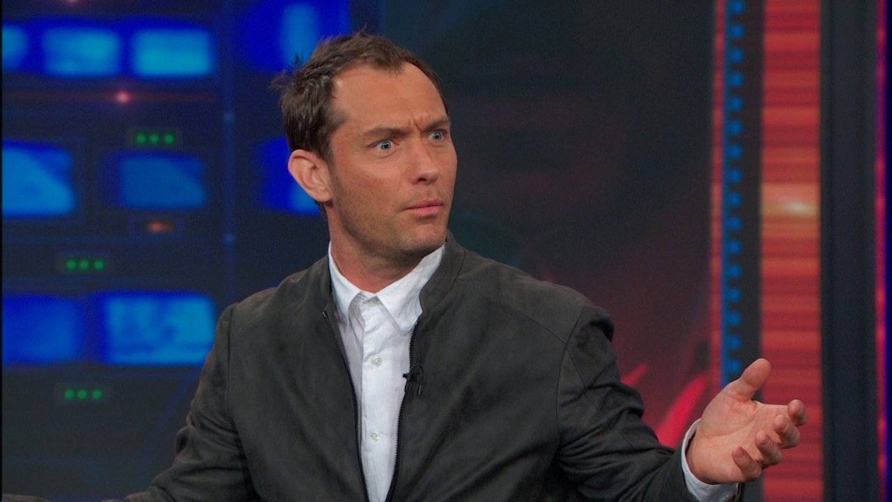 The Daily Show - Season 19 Episode 81 : Jude Law