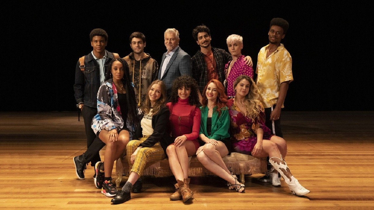 Обои к сериалу «O Coro: Sucesso Aqui Vou Eu (2022)» — (22 из 23)