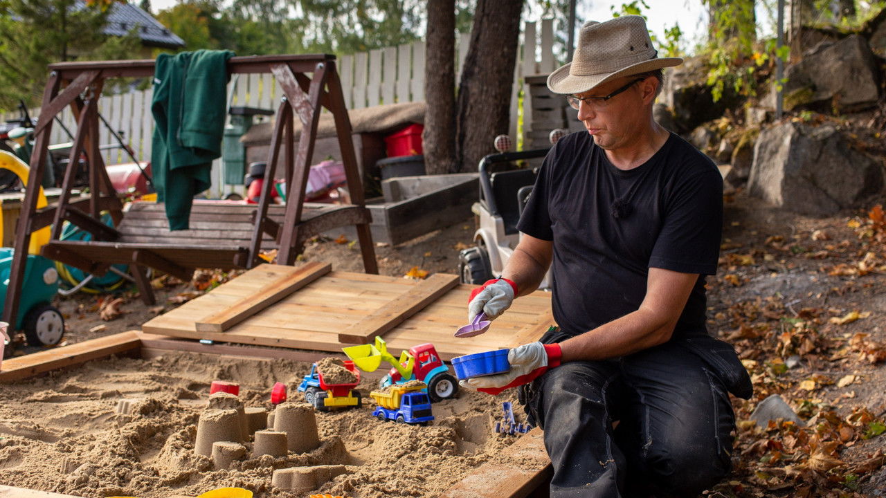 Suomen huutokauppakeisari esittää: Markku hoitaa — Épisode 1