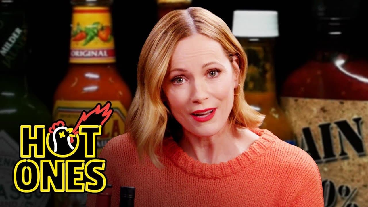 Hot Ones - Season 17 Episode 11 : Leslie Mann Gets Revenge While Eating Spicy Wings