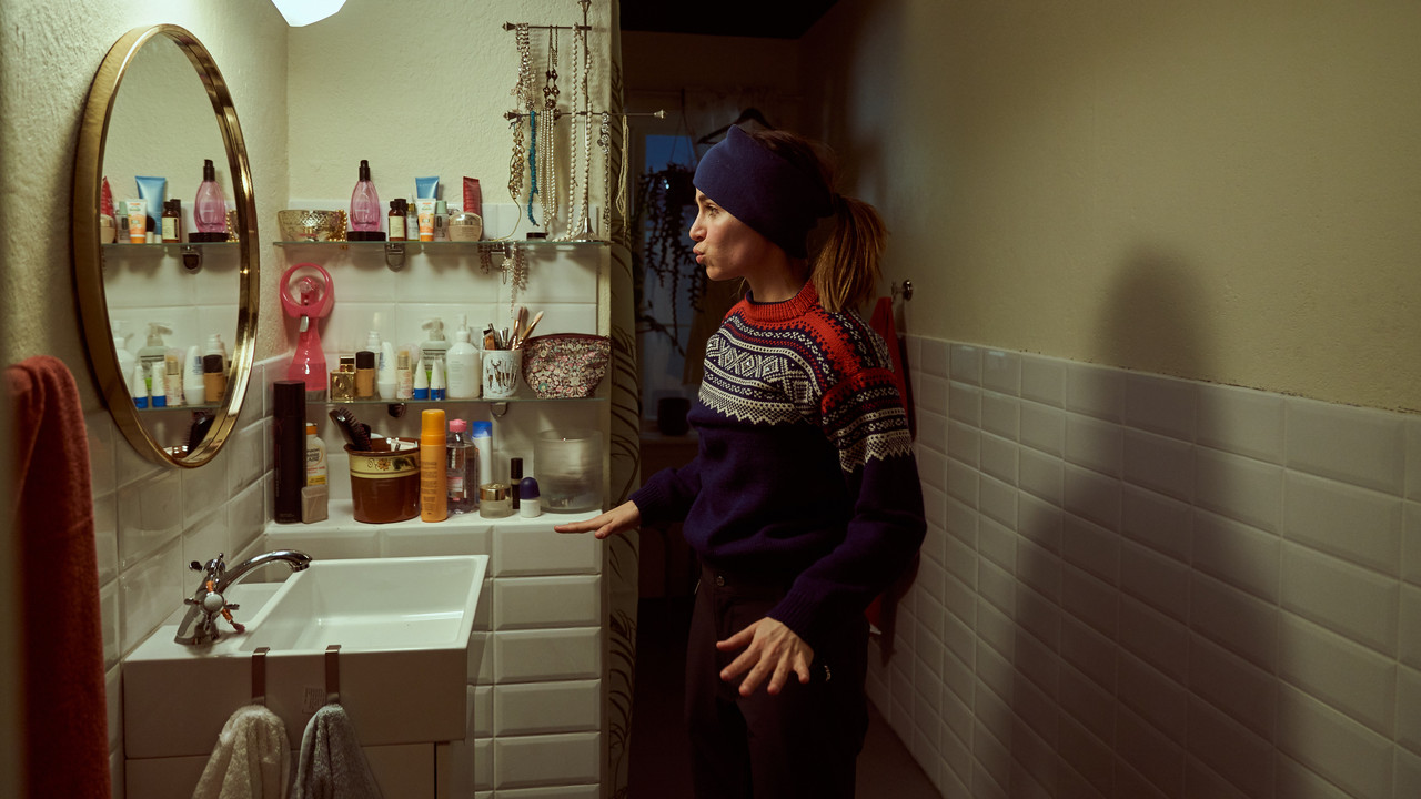 Về nhà đón Giáng Sinh (Phần 3) - Backdrop 30