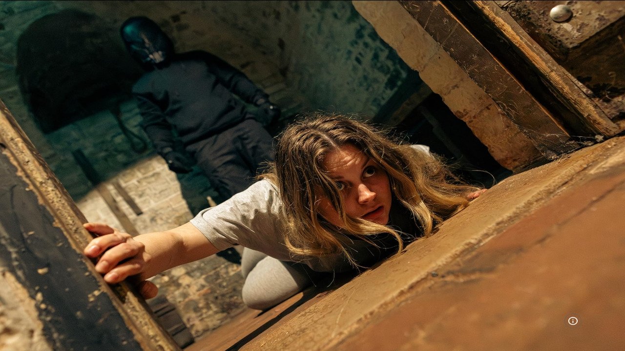 مشاهدة فيلم The Cellar مترجم بدون اعلانات - خلفية