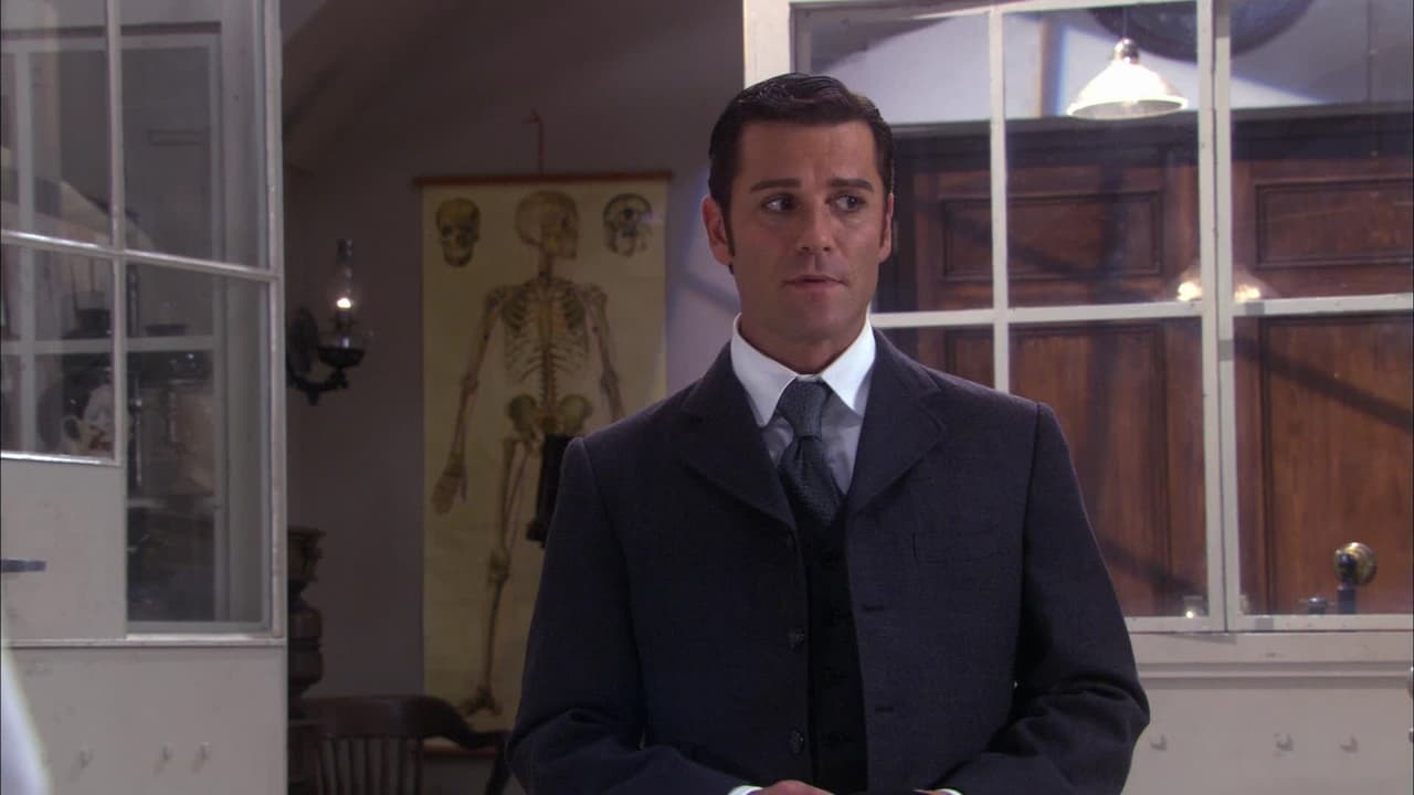 Murdoch Mysteries - Season 4 Episode 1 : Tattered and Torn