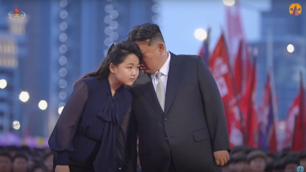 Le Dessous des images — On n'imite pas la fille de Kim Jong Un !