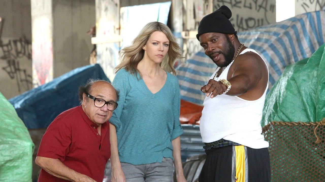 It's Always Sunny in Philadelphia - Season 12 Episode 1 : The Gang Turns Black