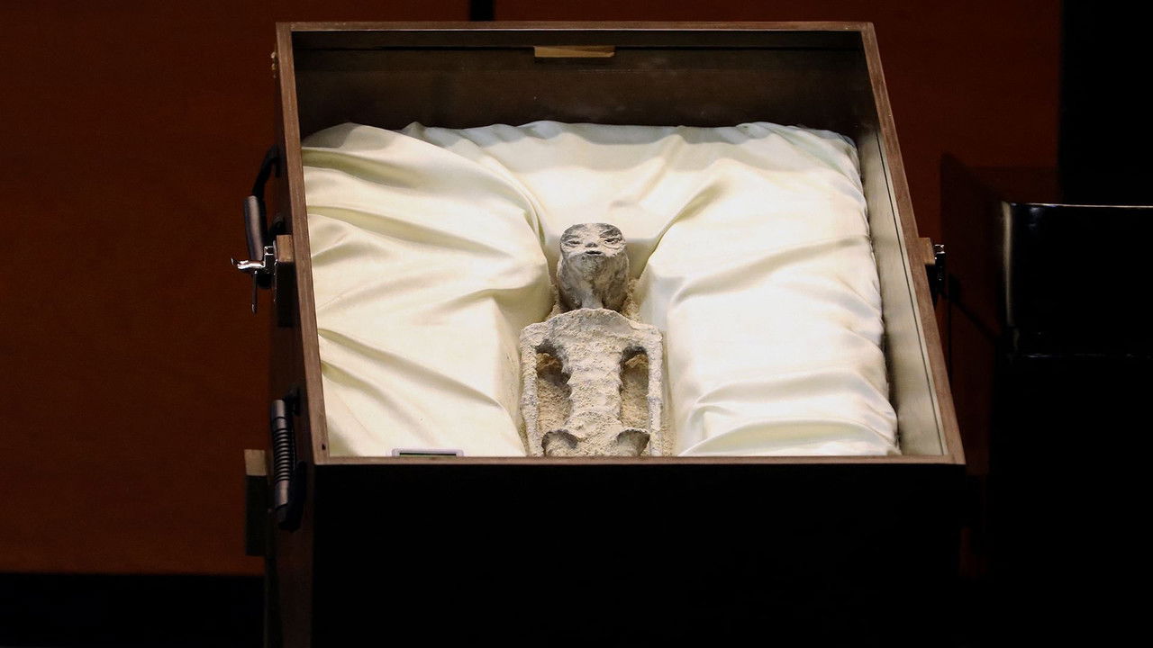 Le Dessous des images — Les momies extraterrestres