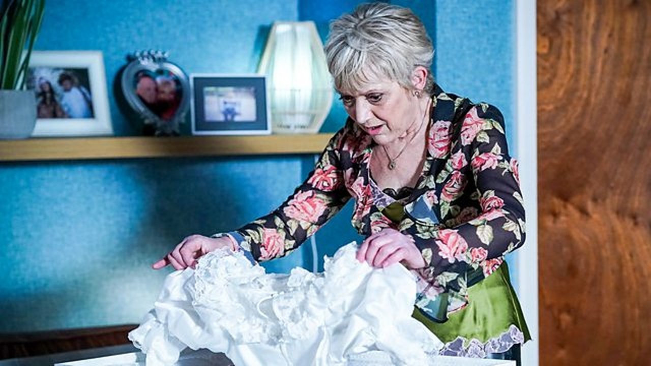 EastEnders - Season 38 Episode 65 : 25/04/2022