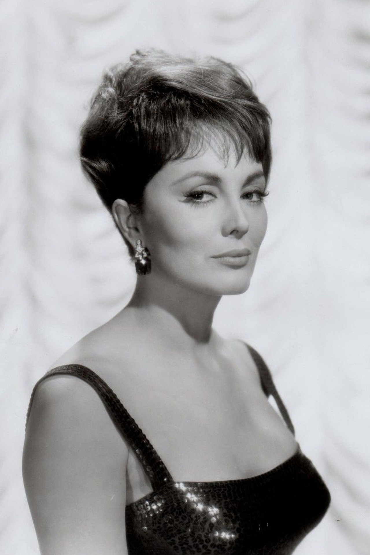 Charlene Holt portrait