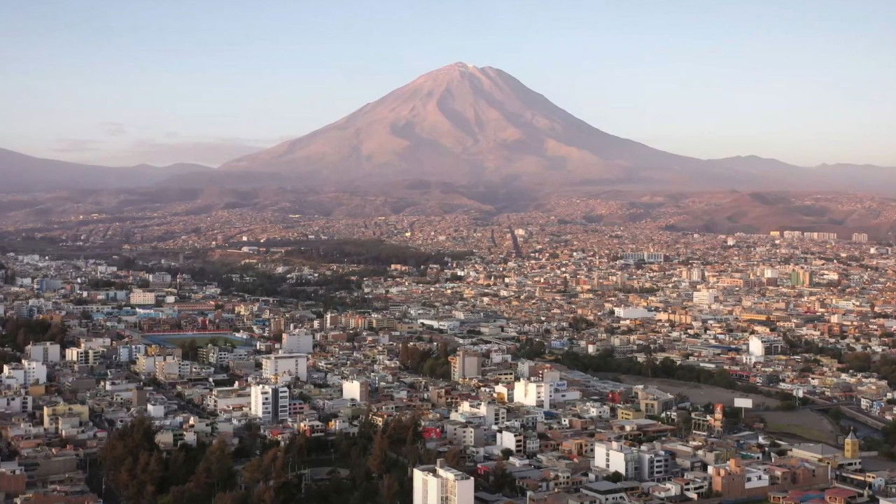 Des volcans et des hommes — Pérou, menace sur la ville blanche
