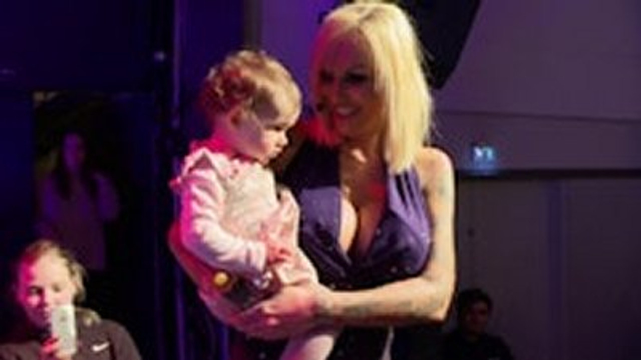 Familien fra Bryggen — Épisode 13