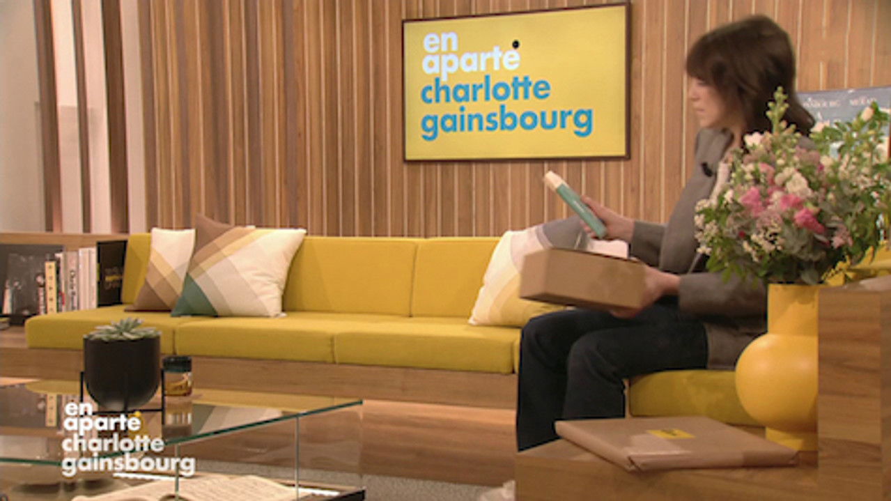 En aparté — Charlotte Gainsbourg