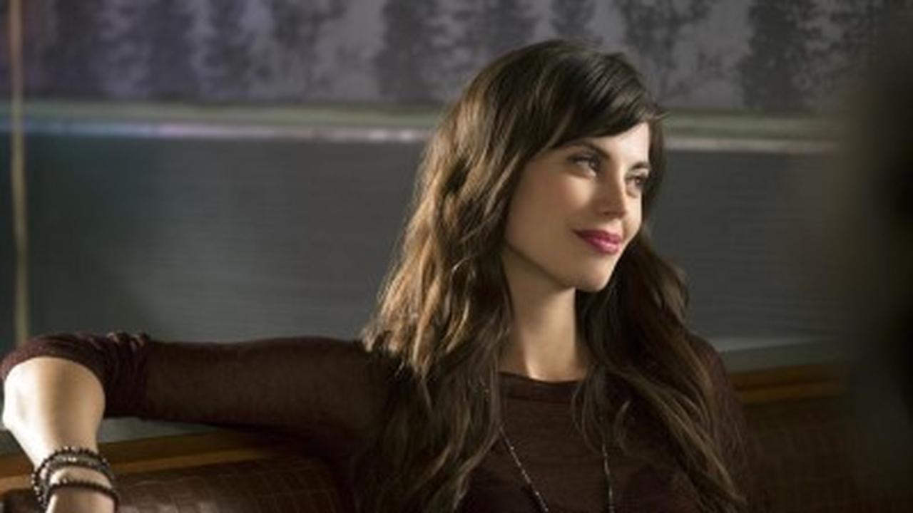 Once Upon a Time - Season 3 Episode 21 : Snow Drifts