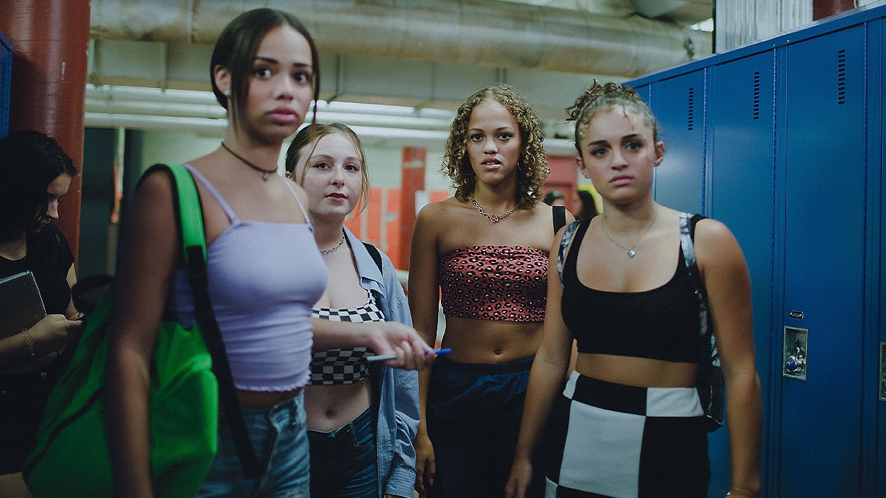 Cast and Crew of Wipe me away