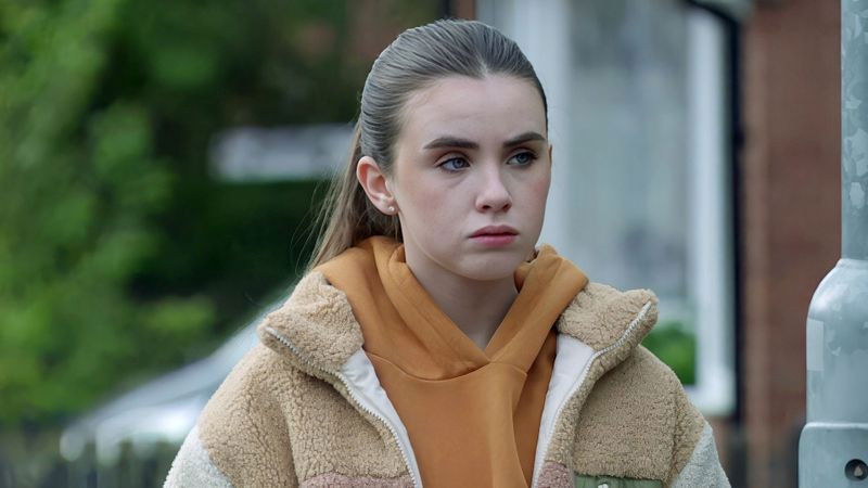 Emmerdale - Season 54 Episode 225 : Mon 01 Dec 2025