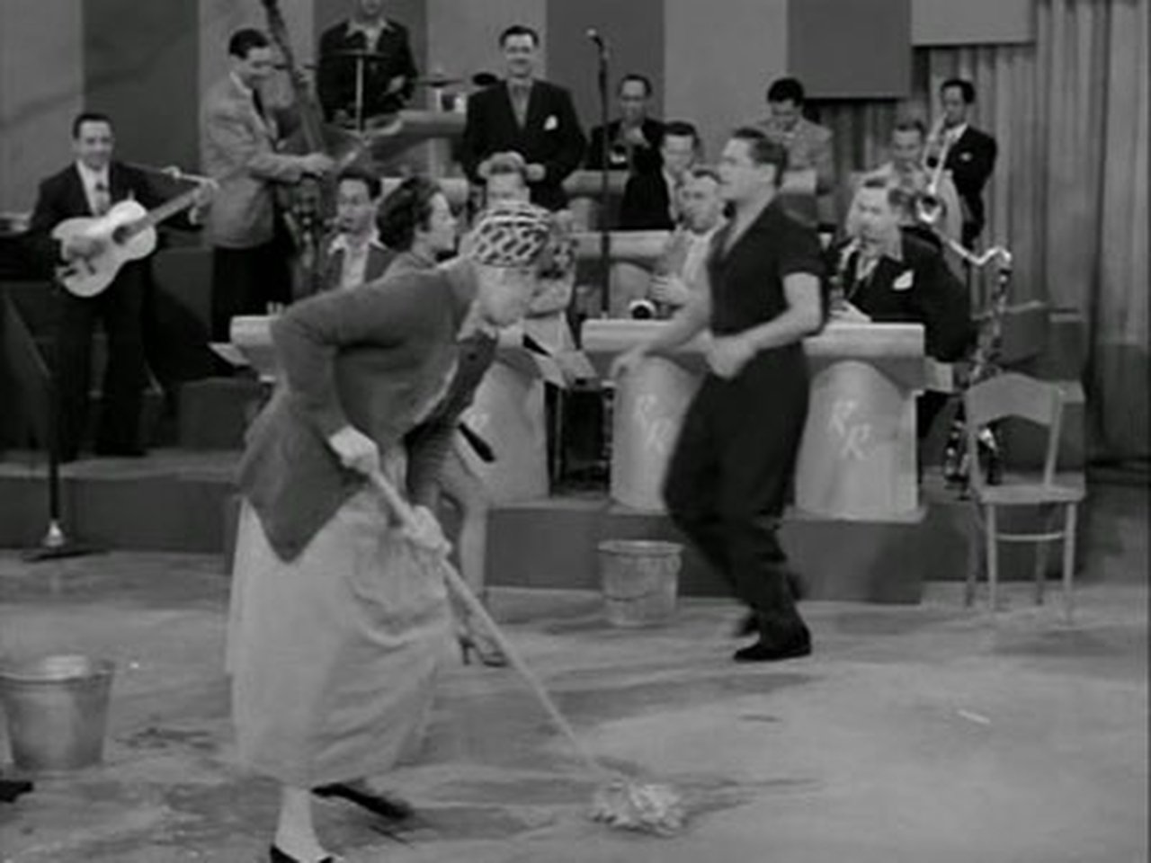 I Love Lucy - Season 1 Episode 28 : Cuban Pals