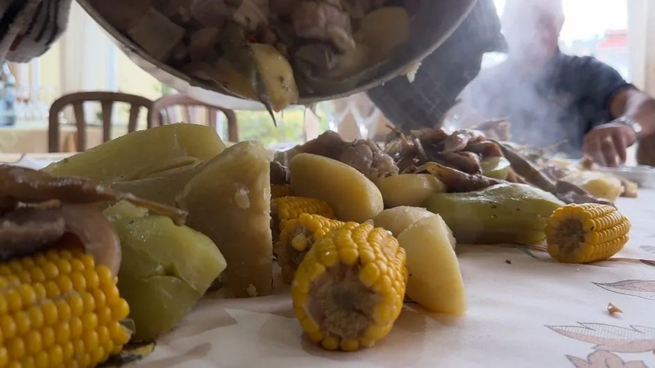 Voyage en cuisine - Season 1 Episode 90 : Episode 90