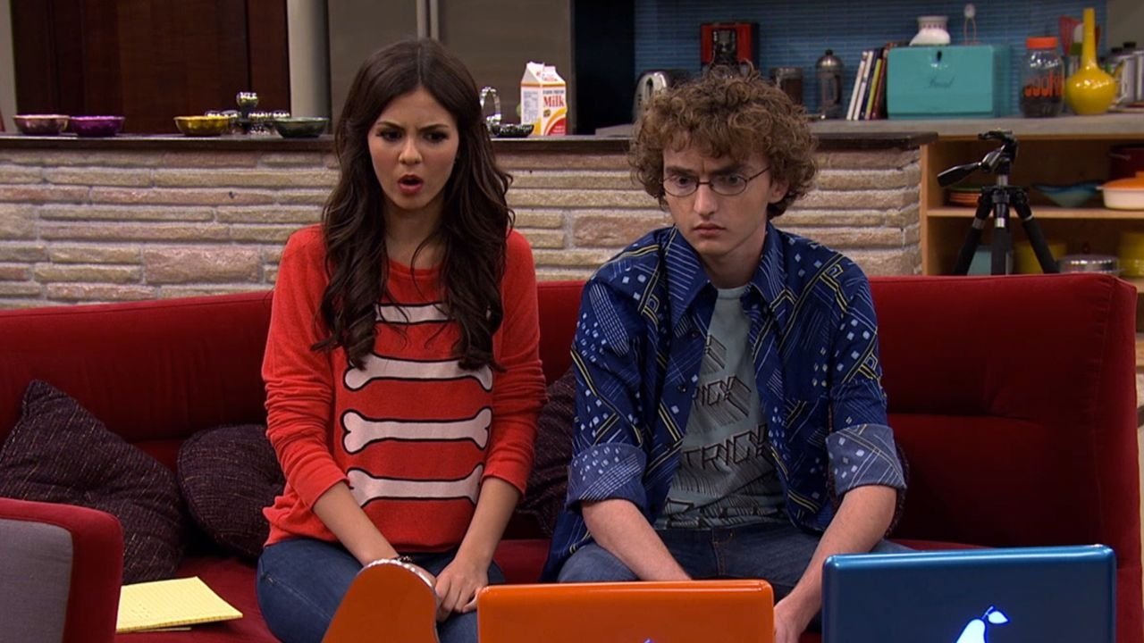 Victorious - Season 4 Episode 11 : The Slap Fight