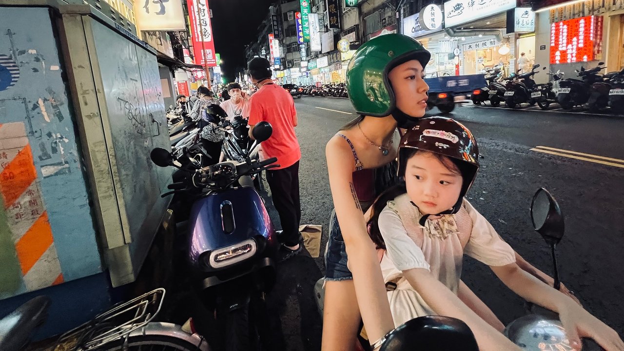 左撇子女孩