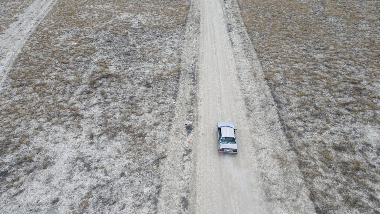Pedaling in Disappearing Waters backdrop