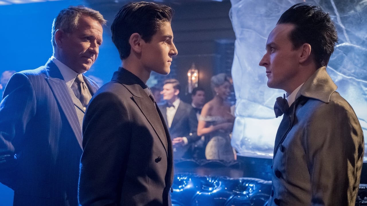 Gotham - Season 4 Episode 1 : A Dark Knight: Pax Penguina