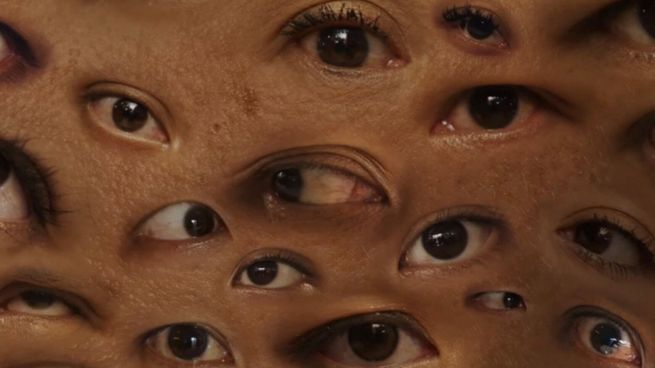 Immagine di copertina del trailer di 'Ain