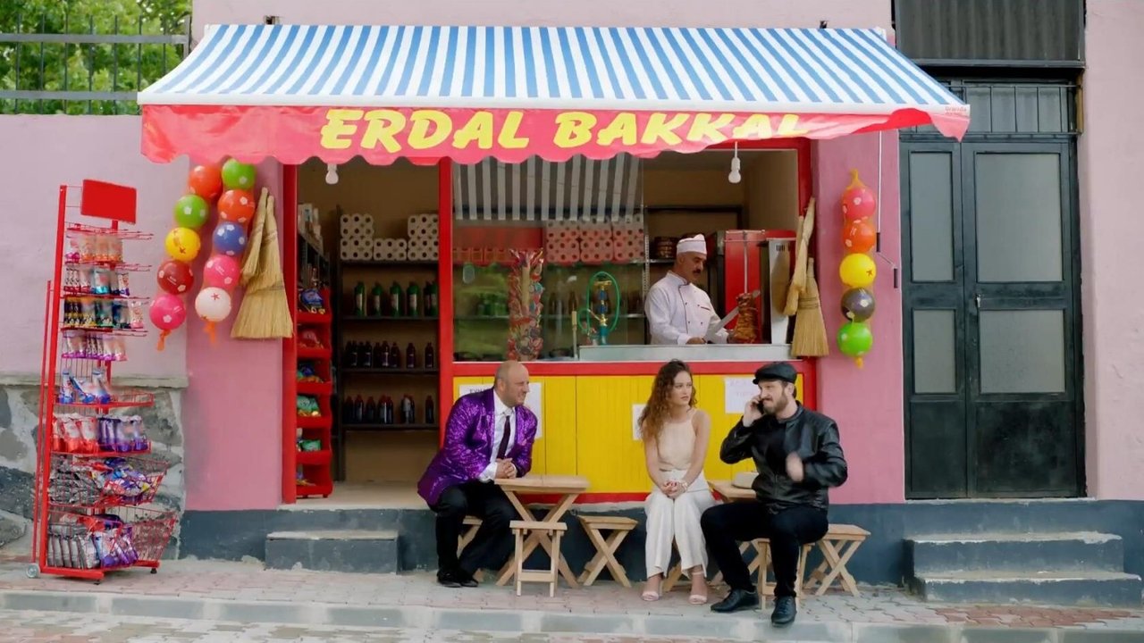 Leyla and Mecnun - Season 4 Episode 8 : Her İnsan Bir Alemdir