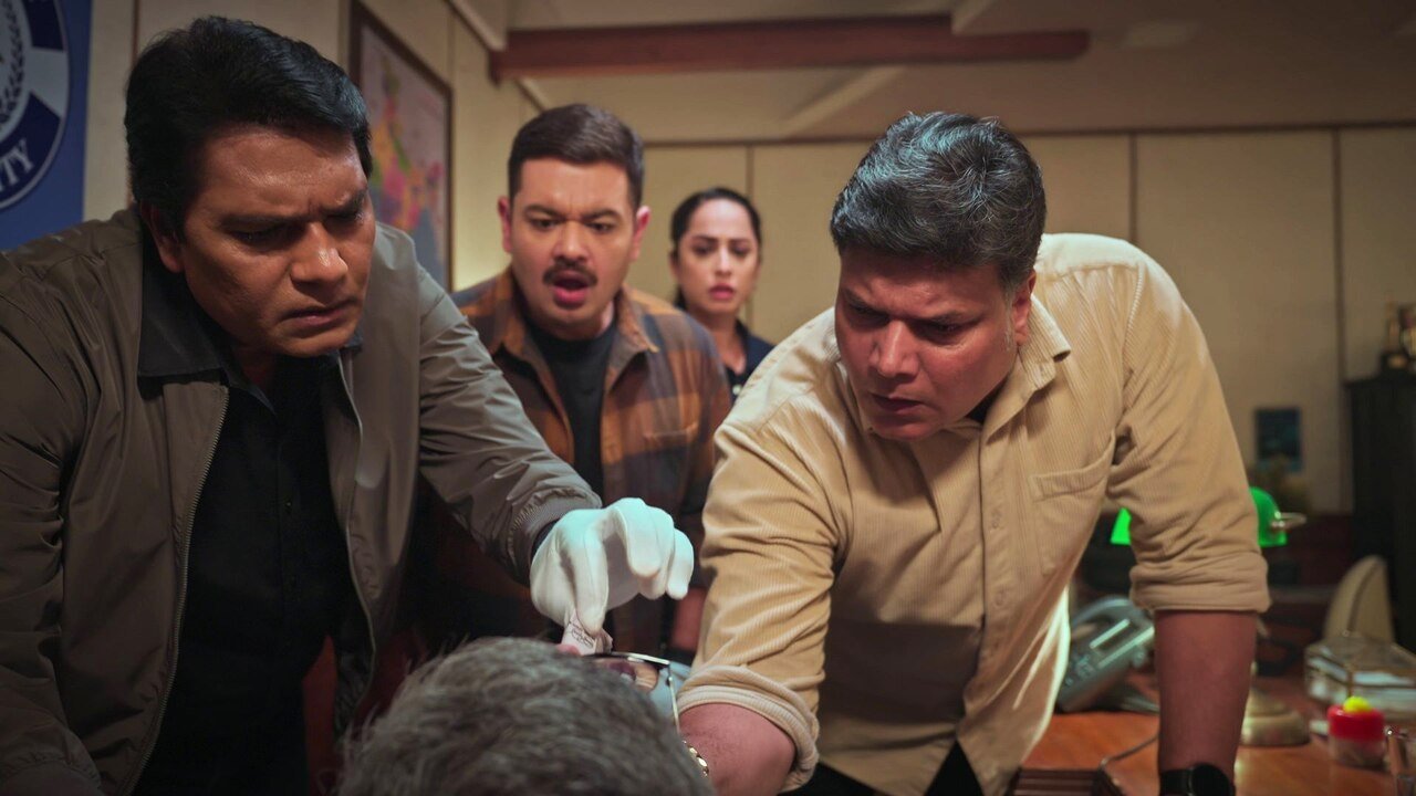 CID - Season 2 Episode 71 : Dead Principal