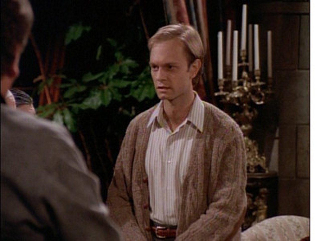 Frasier - Season 0 Episode 15 : The Mystery of Maris: The Break-up Begins