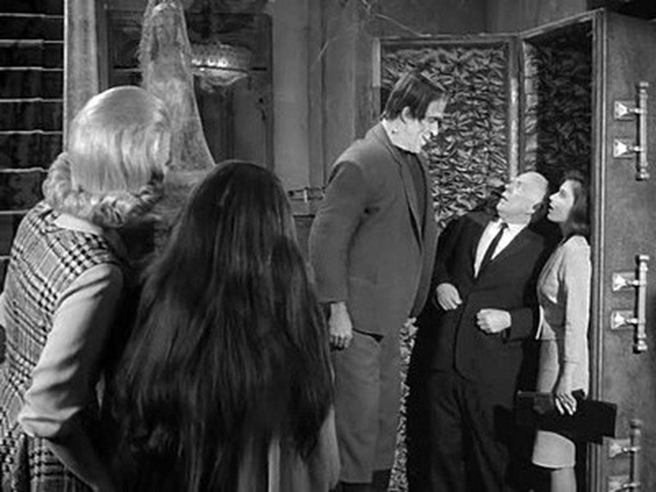 The Munsters - Season 2 Episode 32 : A Visit From the Teacher