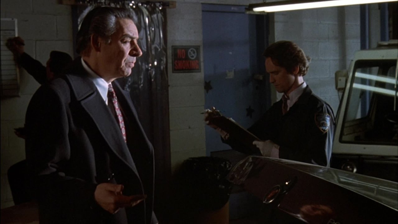 Law & Order - Season 3 Episode 20 : Securitate