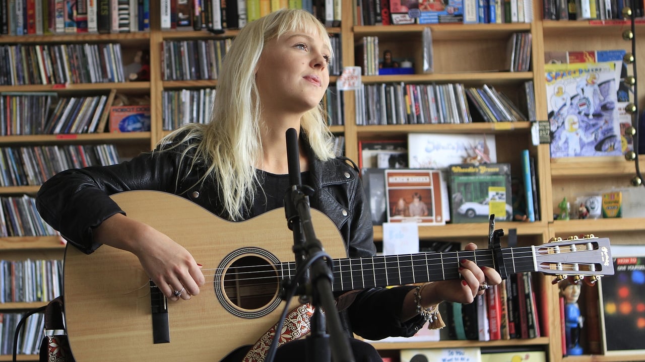 NPR Tiny Desk Concerts - Season 5 Episode 47 : Laura Marling