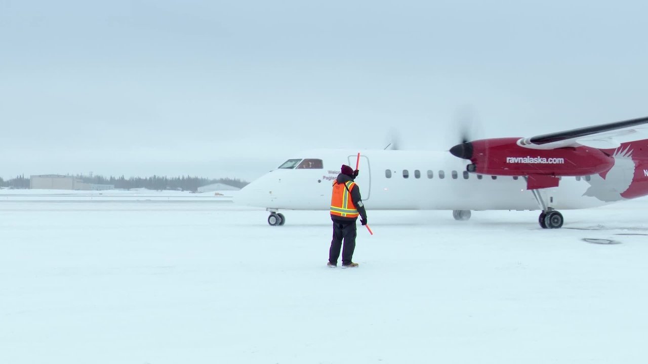 Ice Airport Alaska - Season 3 Episode 6 : Arctic Airlift