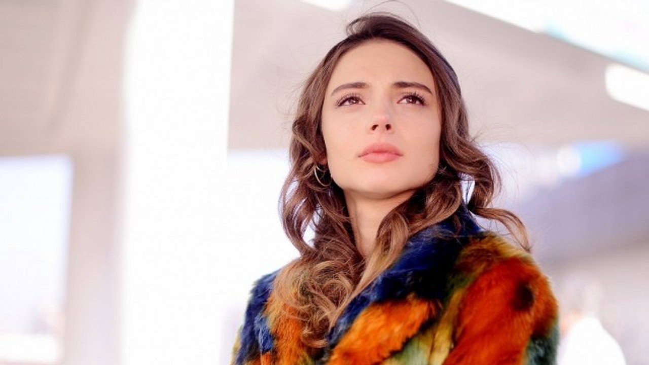 Benim Adım Melek backdrop