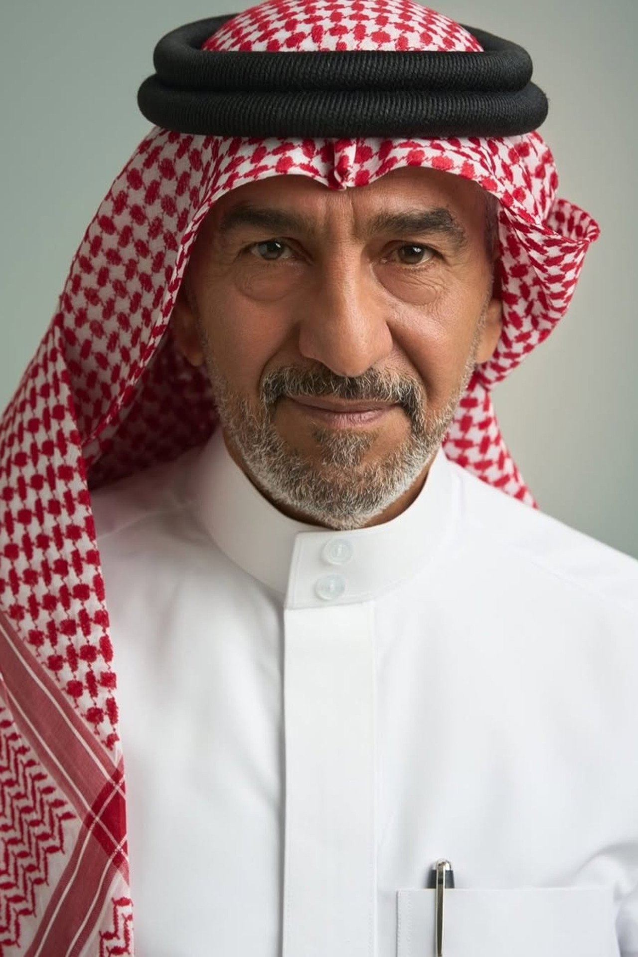 أحمد يعقوب المقلة