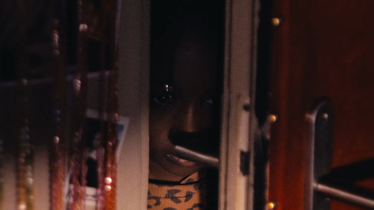 Kurimi i një jashtëtokësori backdrop