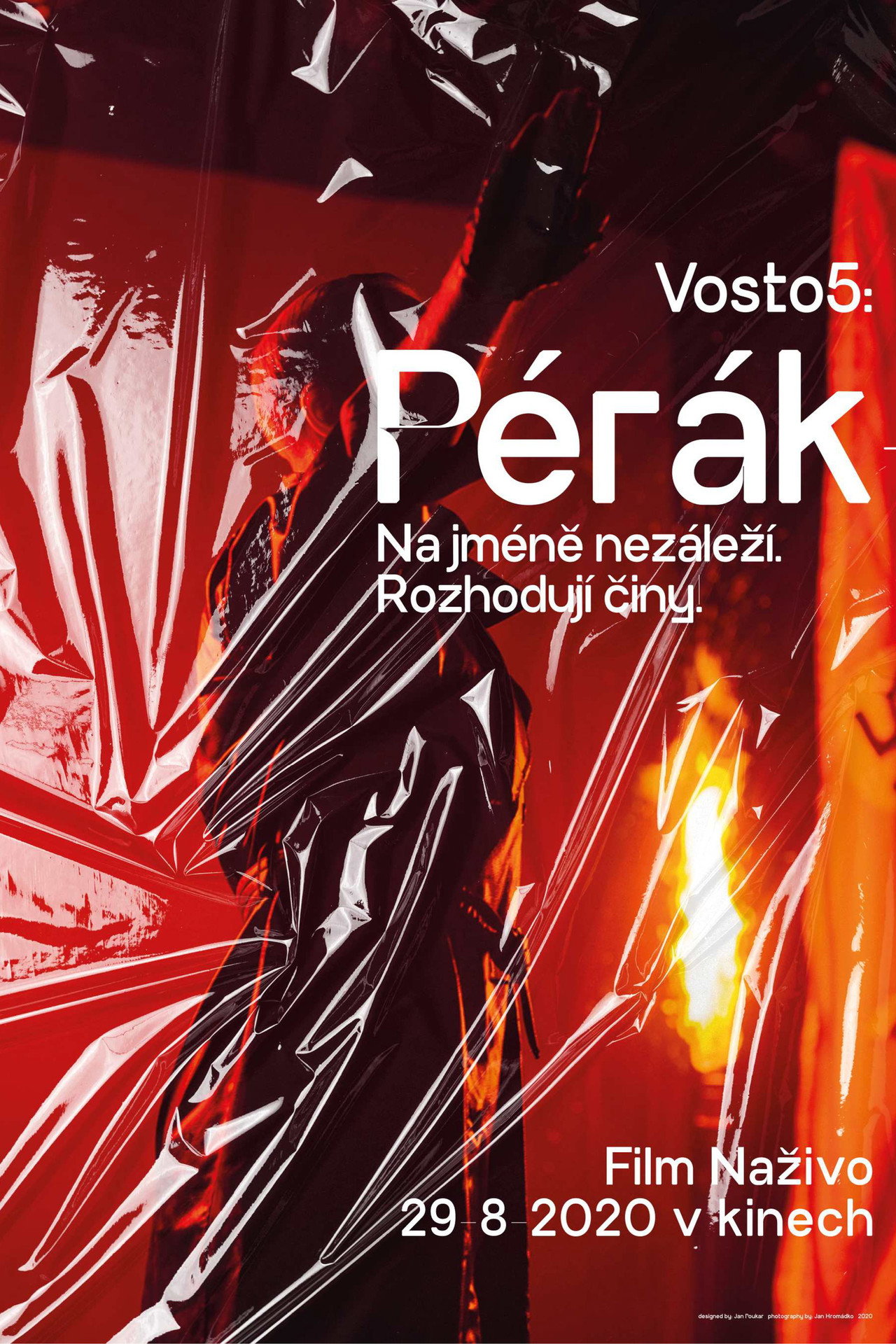 Vosto5: Pérák Backdrop