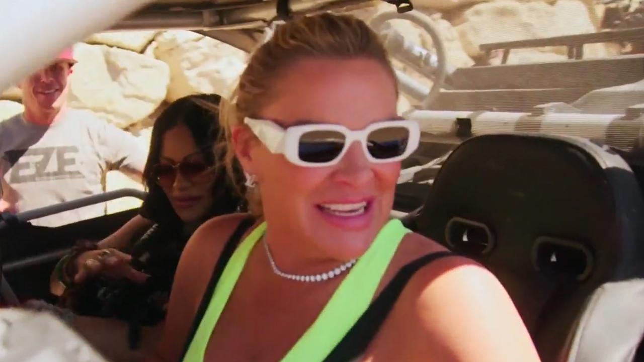The Real Housewives of Salt Lake City - Season 2 Episode 18 : Sorrys and Sleepovers
