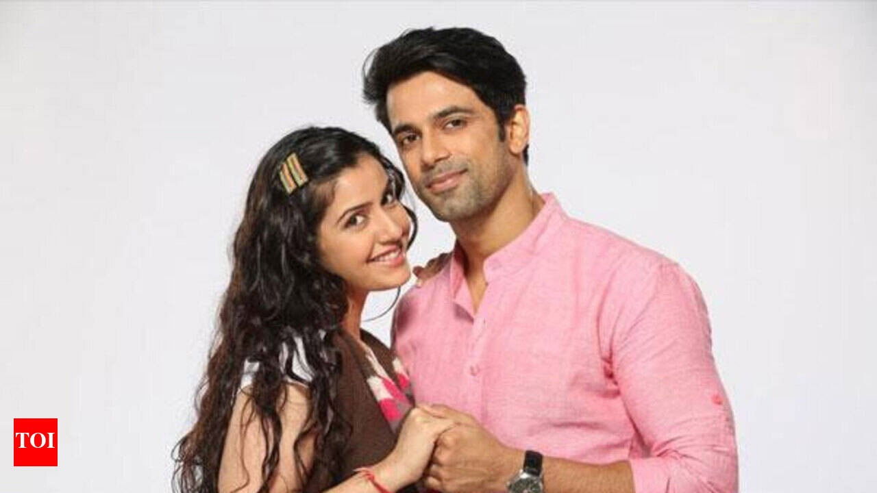 Itti Si Khushi backdrop