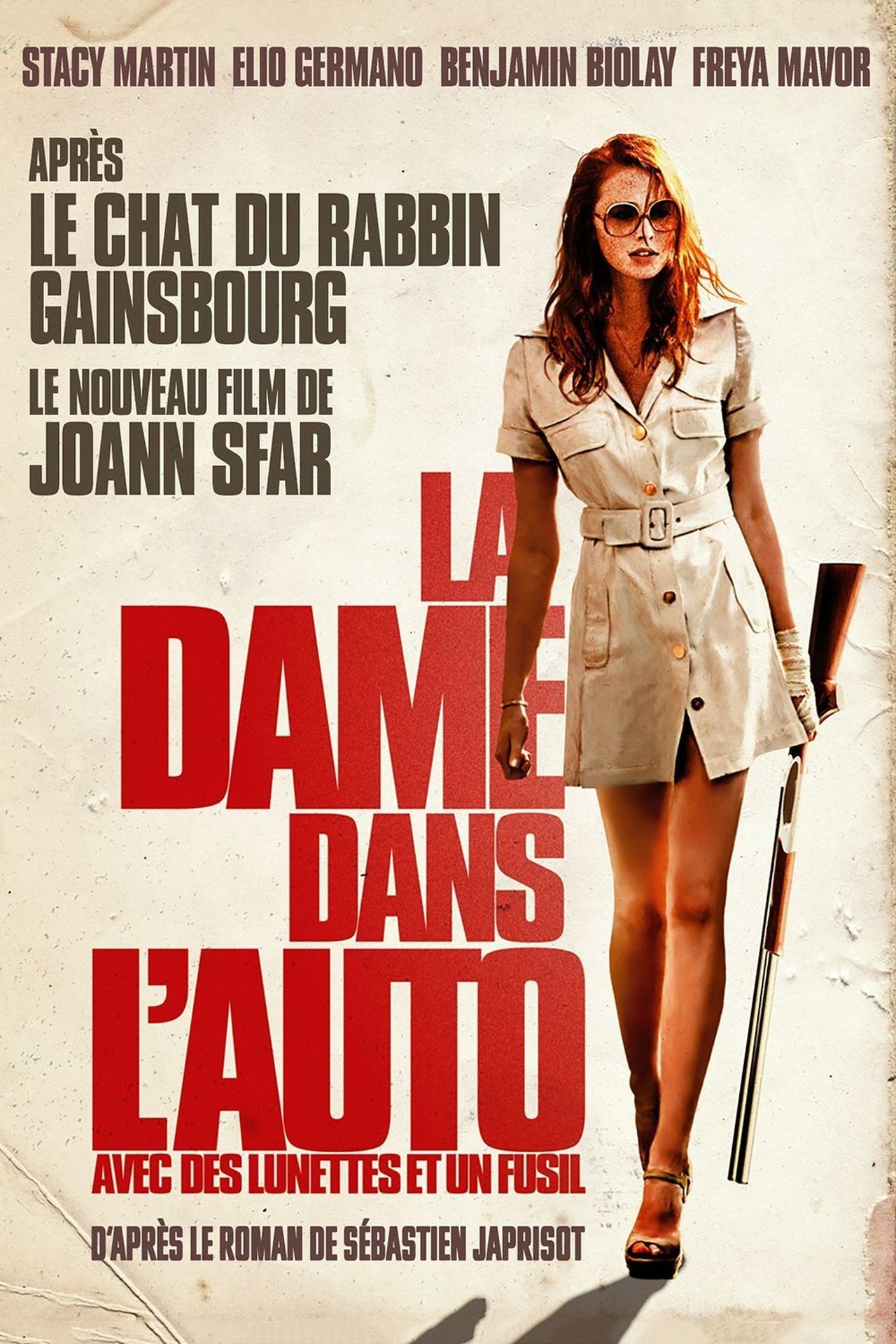 La Dame dans l'auto avec des lunettes et un fusil poster