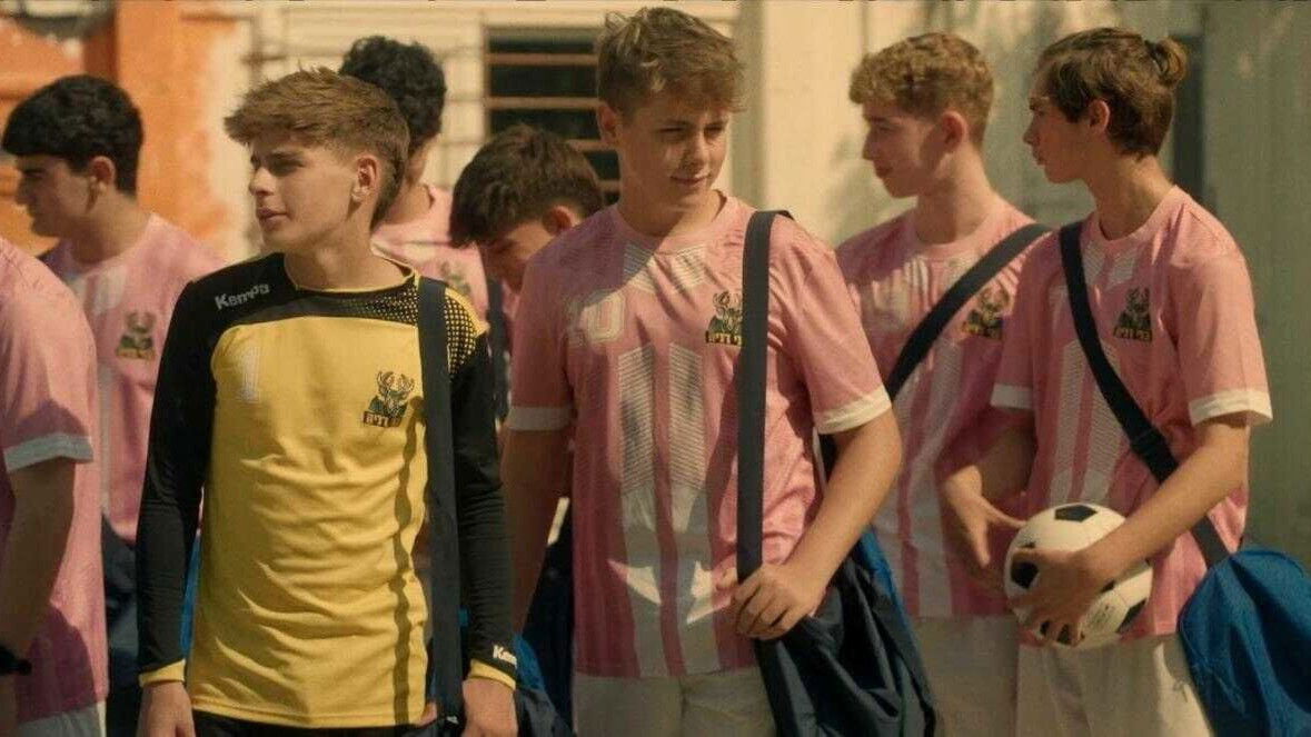 אל עצמי backdrop