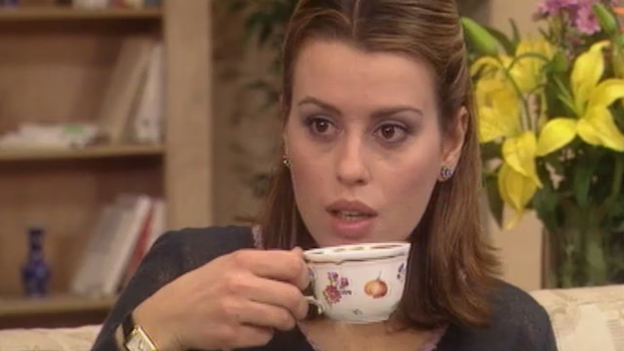 A doctor in the family - Season 2 Episode 13 : Annuccia's jealousy / False alarms