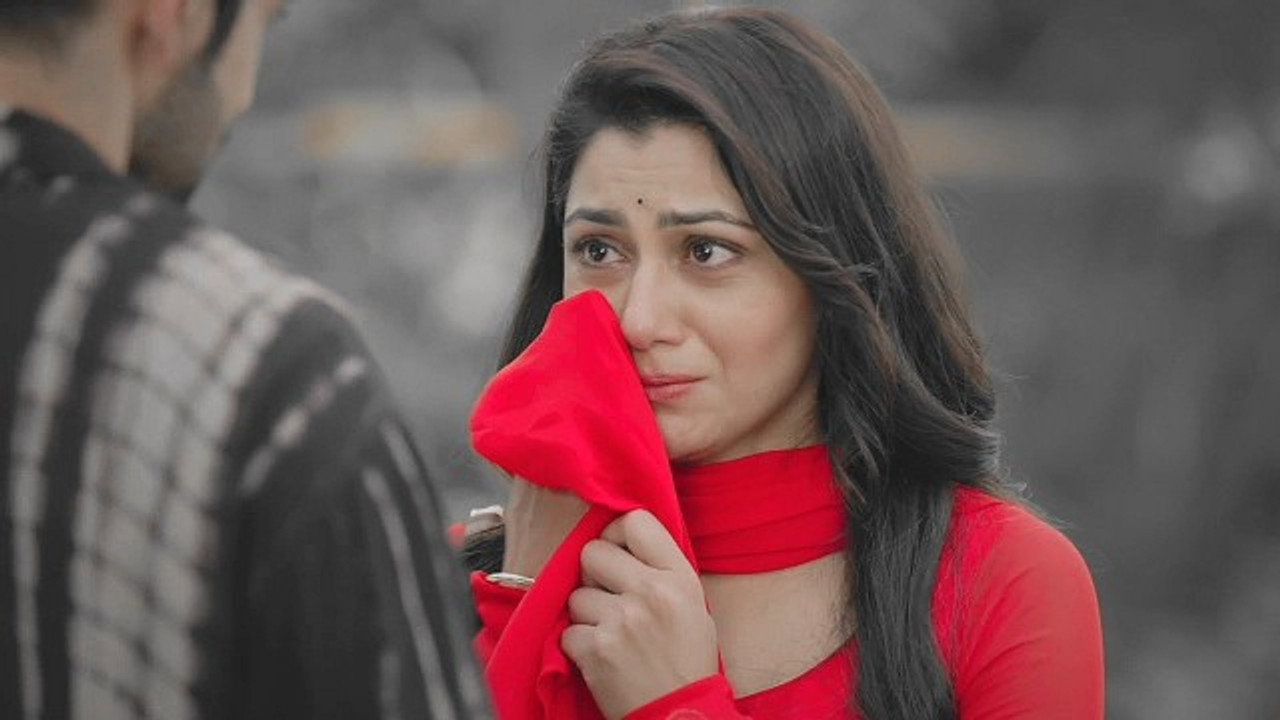 Nimrit asks Babita for money